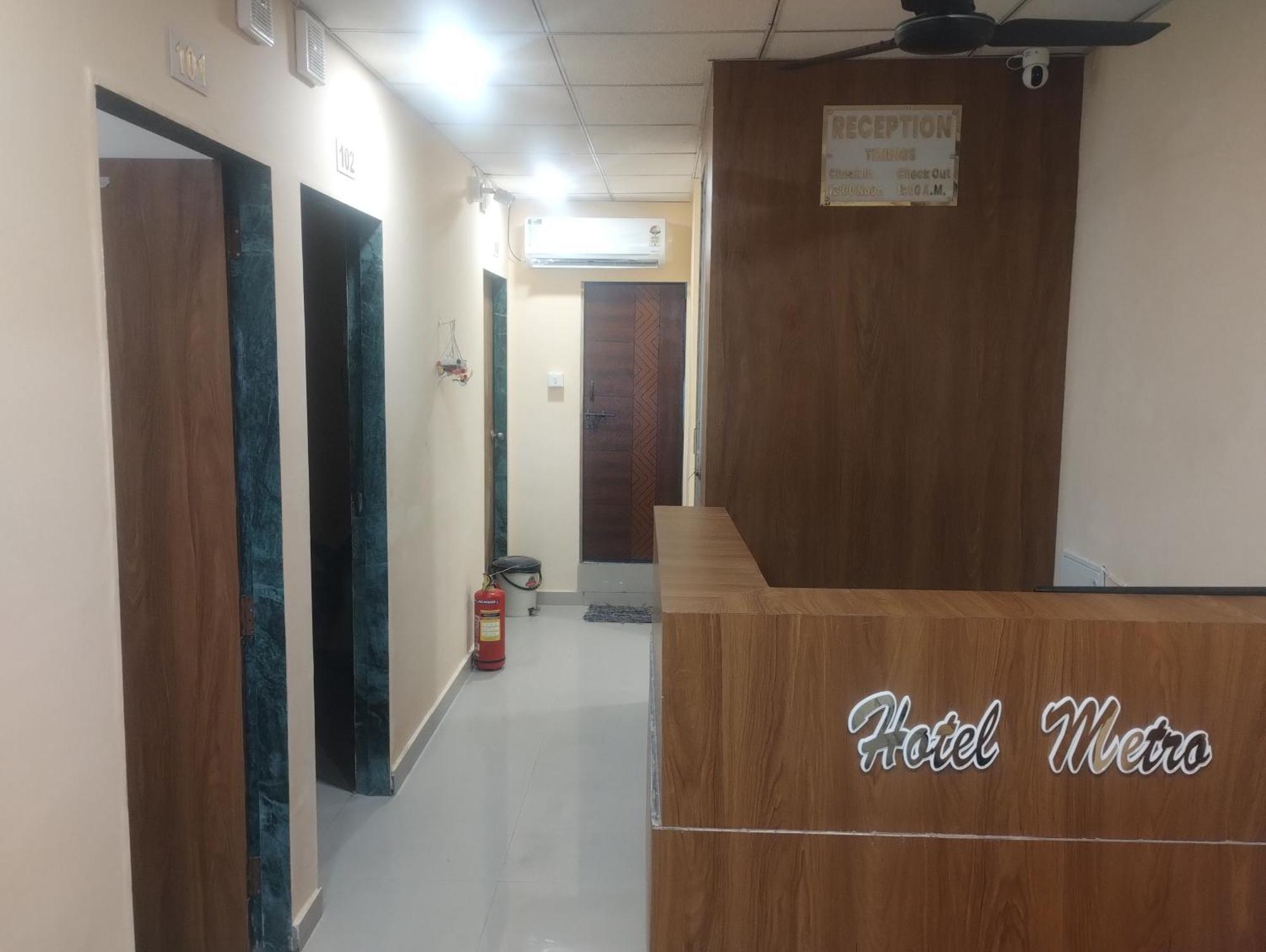 Hotel Metro Althan سورات المظهر الخارجي الصورة